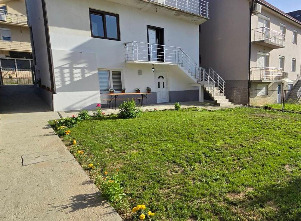 Konak Plav Exterior foto